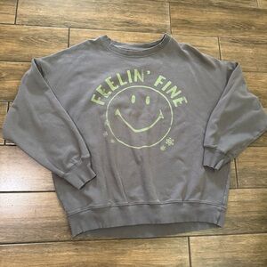 American Eagle Oversized Smiley Graphic Sweatshirt Women’s Size L